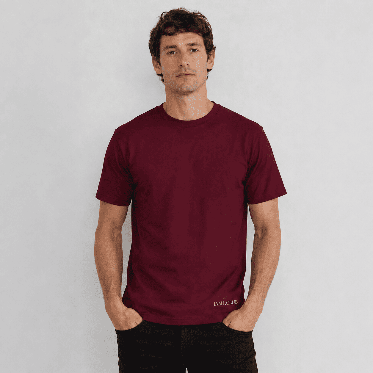 IAM1 CLUB ESSENTIAL TEE