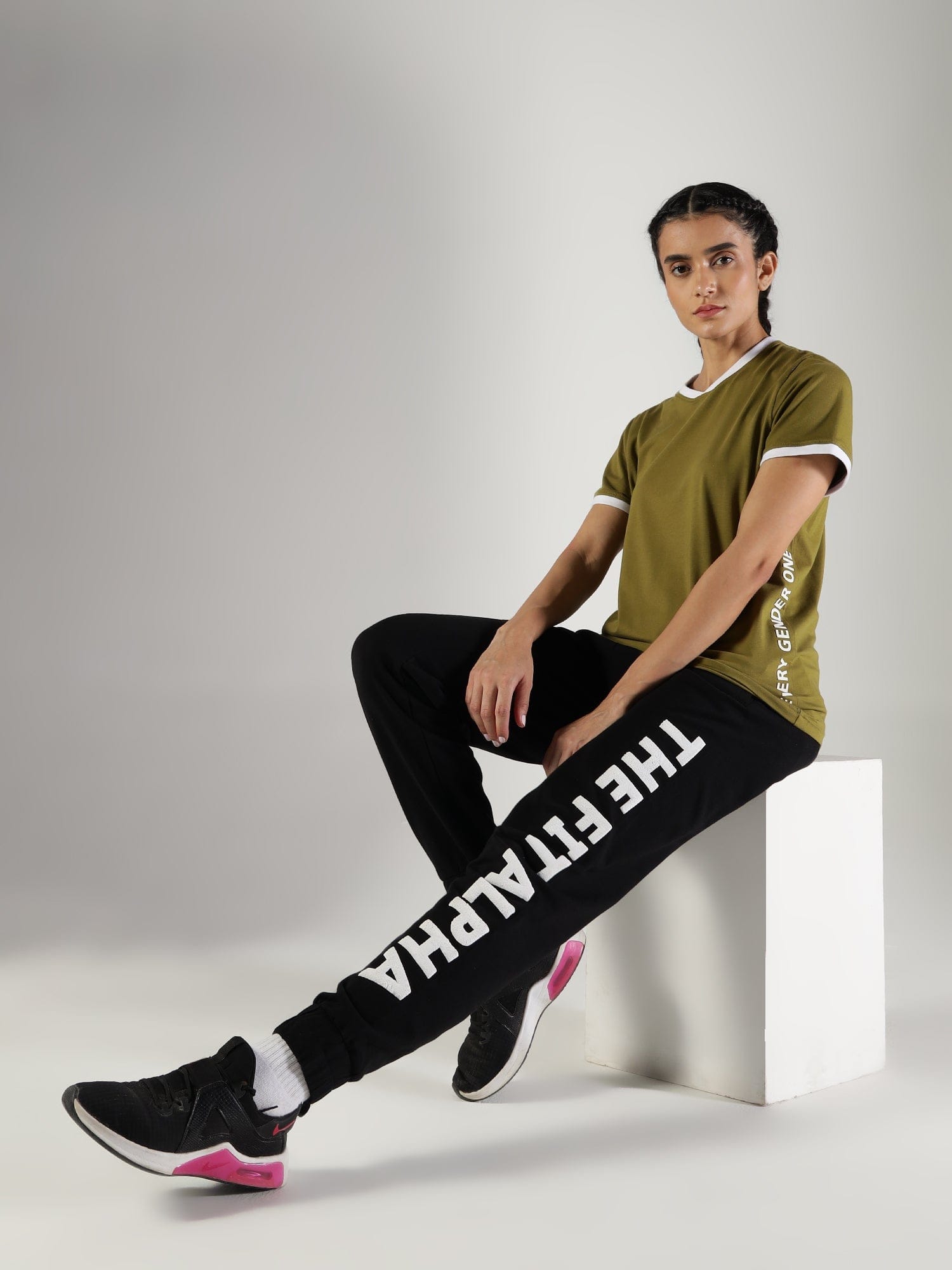 One Alpha Women Tee - Military Green - IAM1 Club