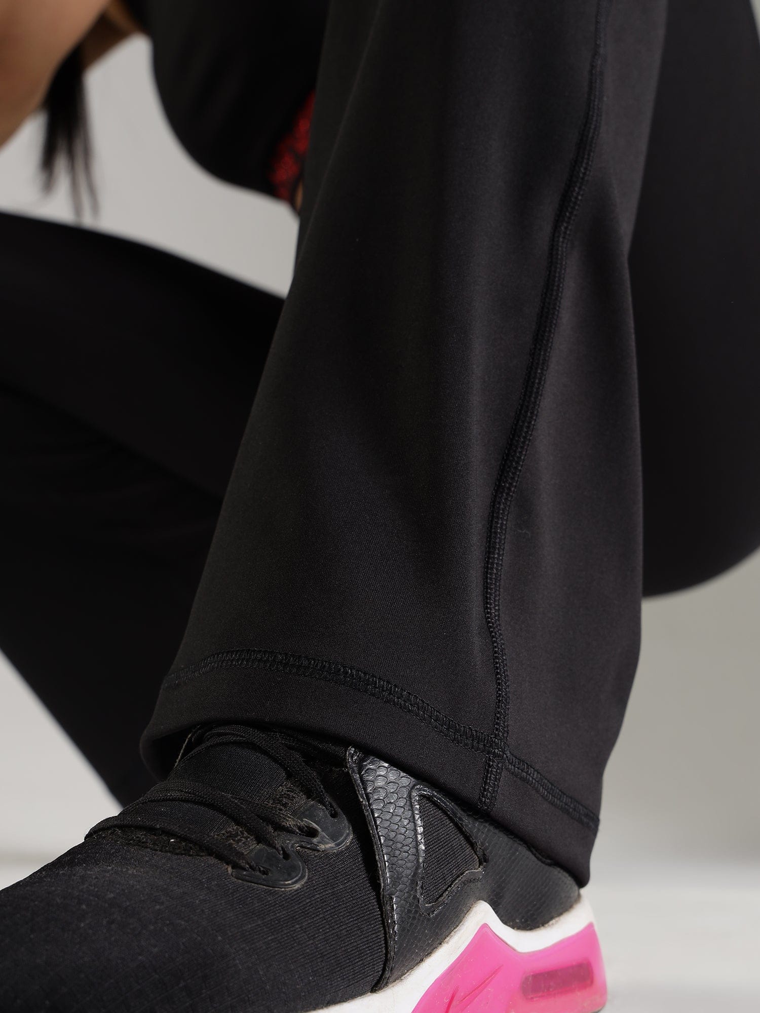 Shewolf Flare Pants - Black - IAM1 Club
